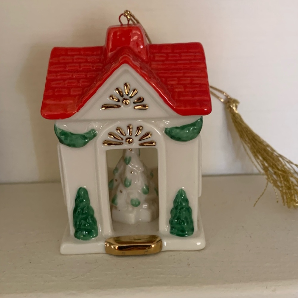 Mikasa Ornament Fine Porcelain House - Picture 2 of 7